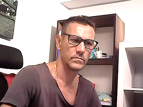 Snapshot of mastercharisma35 chatting on July 4, 2026, 11:38 am mastercharisma35 online show from July 4, 2026, 11:38 am