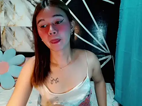 urgirl mikah online show from February 18, 2026, 11:12 pm