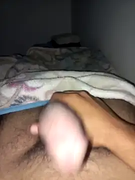 amin20cm online show from November 3, 2025, 9:40 pm