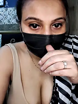 Snapshot of Horny_Shalu chatting on April 18, 2026, 8:16 am Horny Shalu online show from April 18, 2026, 8:16 am