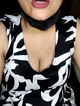 Snapshot of Horny_Shalu chatting on April 30, 2026, 6:37 pm Horny Shalu online show from April 30, 2026, 6:37 pm
