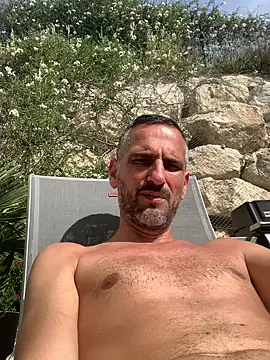 mika13113 online show from April 17, 2026, 9:23 am