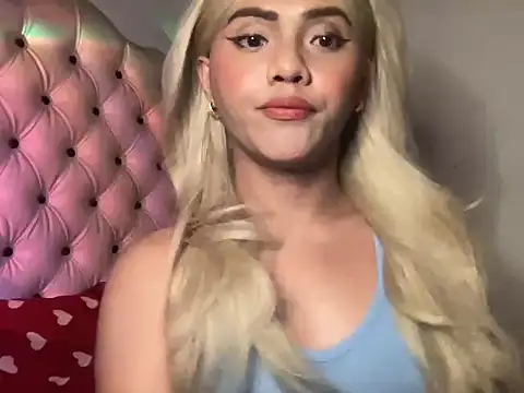 calimonroe online show from March 26, 2026, 4:22 am