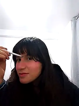 Snapshot of coralineruso chatting on October 18, 2025, 3:19 am coralineruso online show from October 18, 2025, 3:19 am