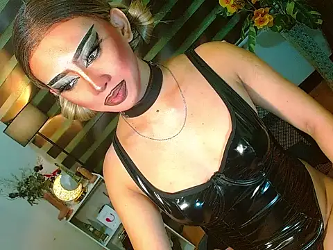 Snapshot of Queen_yasii_88 chatting on April 28, 2026, 2:21 pm Queen yasii 88 online show from April 28, 2026, 2:21 pm