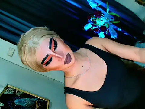 Snapshot of Queen_yasii_88 chatting on October 12, 2025, 3:35 pm Queen yasii 88 online show from October 12, 2025, 3:35 pm