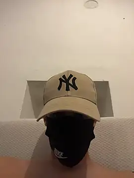 Snapshot of Jounes99 chatting on November 2, 2025, 9:20 pm Jounes99 online show from November 2, 2025, 9:20 pm