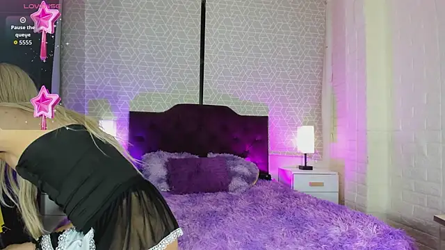 Snapshot of Zamara_Kleii chatting on February 8, 2026, 4:43 am Zamara Kleii online show from February 8, 2026, 4:43 am