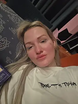 KateMonroe online show from April 7, 2026, 9:16 pm