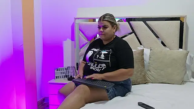 Snapshot of KiimBrooks chatting on February 25, 2026, 1:50 am KiimBrooks online show from February 25, 2026, 1:50 am