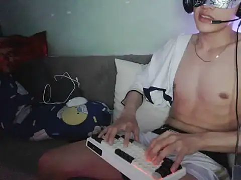 Snapshot of boyhigh1997 chatting on October 19, 2025, 7:55 am boyhigh1997 online show from October 19, 2025, 7:55 am