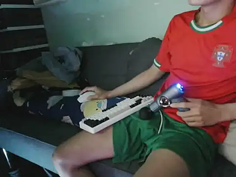 Snapshot of boyhigh1997 chatting on November 5, 2025, 6:11 pm boyhigh1997 online show from November 5, 2025, 6:11 pm