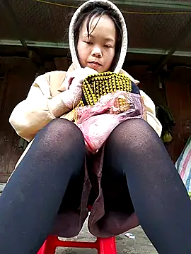 Snapshot of Rioo122 chatting on November 19, 2025, 1:49 am Rioo122 online show from November 19, 2025, 1:49 am