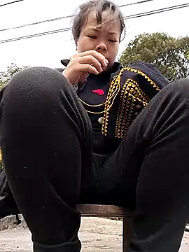 Snapshot of Rioo122 chatting on November 23, 2025, 3:05 am Rioo122 online show from November 23, 2025, 3:05 am