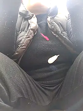 Snapshot of Rioo122 chatting on November 21, 2025, 6:01 am Rioo122 online show from November 21, 2025, 6:01 am