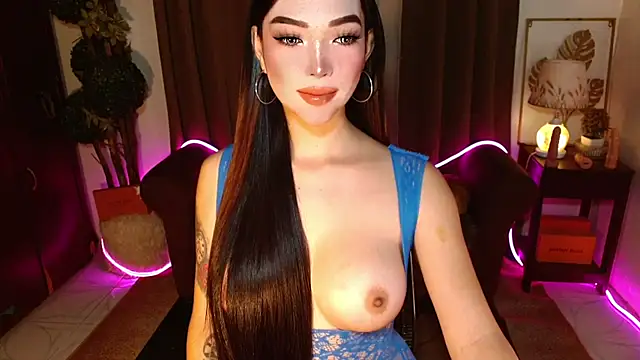 Snapshot of MouthWatering_Ayesha chatting on July 28, 2026, 12:07 am MouthWatering Ayesha online show from July 28, 2026, 12:07 am