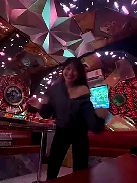 Ri210 online show from December 3, 2025, 4:35 am