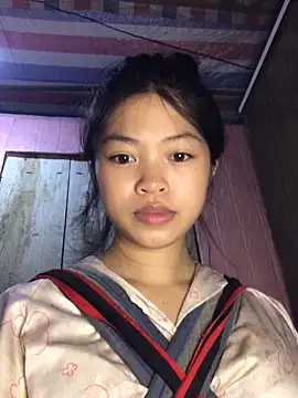 Snapshot of Thy00__ chatting on September 24, 2025, 8:32 am Thy00 online show from September 24, 2025, 8:32 am