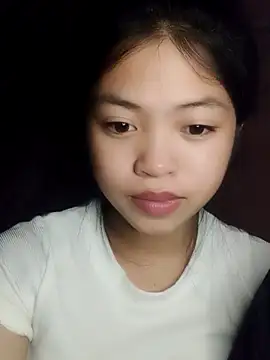 Snapshot of Thy00__ chatting on October 16, 2025, 4:04 pm Thy00 online show from October 16, 2025, 4:04 pm