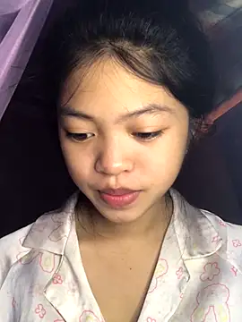 Snapshot of Thy00__ chatting on October 12, 2025, 1:40 am Thy00 online show from October 12, 2025, 1:40 am