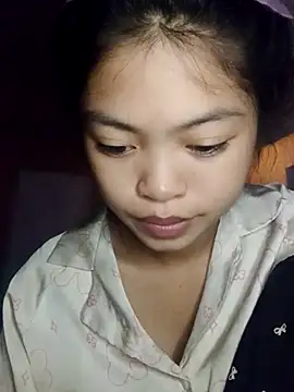 Snapshot of Thy00__ chatting on October 18, 2025, 2:52 pm Thy00 online show from October 18, 2025, 2:52 pm