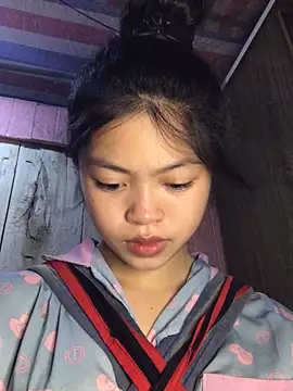 Snapshot of Thy00__ chatting on September 28, 2025, 7:26 am Thy00 online show from September 28, 2025, 7:26 am