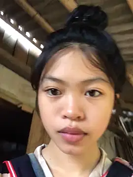 Snapshot of Thy00__ chatting on October 6, 2025, 8:59 am Thy00 online show from October 6, 2025, 8:59 am