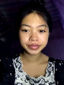 Snapshot of Thy00__ chatting on October 3, 2025, 1:20 am Thy00 online show from October 3, 2025, 1:20 am