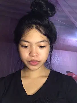 Snapshot of Thy00__ chatting on October 4, 2025, 8:16 am Thy00 online show from October 4, 2025, 8:16 am