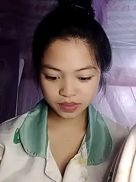 Snapshot of Thy00__ chatting on November 1, 2025, 2:55 pm Thy00 online show from November 1, 2025, 2:55 pm