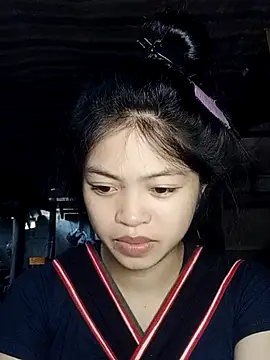 Snapshot of Thy00__ chatting on October 24, 2025, 7:51 am Thy00 online show from October 24, 2025, 7:51 am