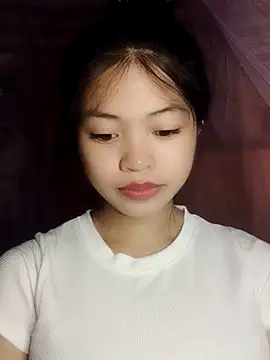 Snapshot of Thy00__ chatting on October 16, 2025, 1:03 am Thy00 online show from October 16, 2025, 1:03 am