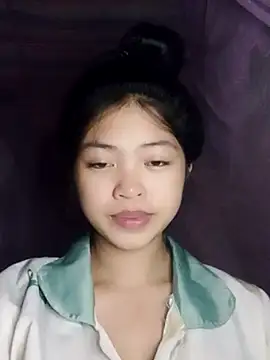 Snapshot of Thy00__ chatting on November 7, 2025, 4:22 pm Thy00 online show from November 7, 2025, 4:22 pm