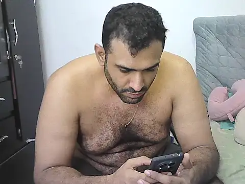 morenocabro10 online show from February 11, 2026, 4:34 am