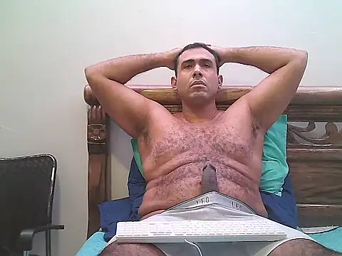 morenocabro10 online show from September 12, 2025, 10:42 pm