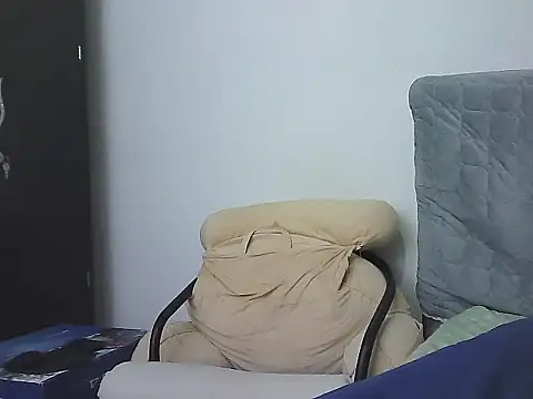 morenocabro10 online show from November 30, 2025, 2:23 am