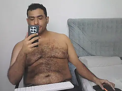 Snapshot of morenocabro10 chatting on May 29, 2026, 4:18 am morenocabro10 online show from May 29, 2026, 4:18 am
