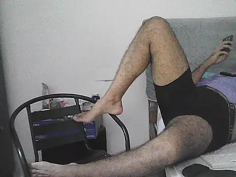 morenocabro10 online show from June 5, 2026, 5:01 am