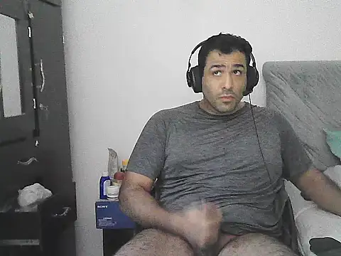 morenocabro10 online show from June 18, 2026, 6:01 am