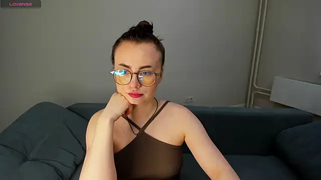 MewStella online show from June 2, 2026, 8:09 pm