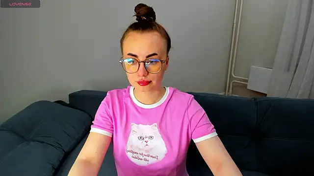MewStella online show from May 12, 2026, 7:31 pm