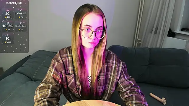 MewStella online show from November 19, 2025, 5:24 pm