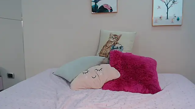 Snapshot of zooombee chatting on September 23, 2025, 7:21 pm zooombee online show from September 23, 2025, 7:21 pm