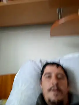 Snapshot of hugecock4u1990 chatting on November 16, 2025, 7:35 am hugecock4u1990 online show from November 16, 2025, 7:35 am