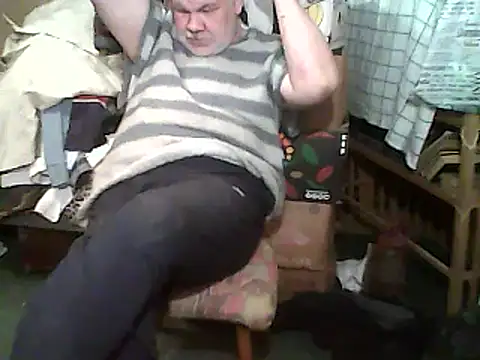 Snapshot of A1B3- chatting on December 14, 2025, 2:44 pm A1B3- online show from December 14, 2025, 2:44 pm