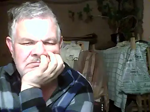 Snapshot of A1B3- chatting on October 25, 2025, 3:45 pm A1B3- online show from October 25, 2025, 3:45 pm