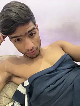 Snapshot of funny_sexxx chatting on December 19, 2025, 6:27 am funny sexxx online show from December 19, 2025, 6:27 am