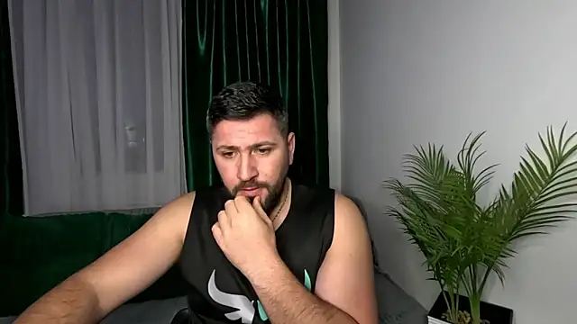 Gold Alpha Boy online show from May 7, 2026, 6:33 pm