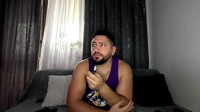 Snapshot of Gold_Alpha_Boy chatting on October 9, 2025, 7:42 am Gold Alpha Boy online show from October 9, 2025, 7:42 am