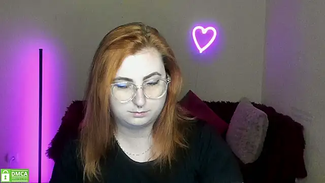 Snapshot of Alicia_love00 chatting on September 13, 2025, 5:29 am Alicia love00 online show from September 13, 2025, 5:29 am
